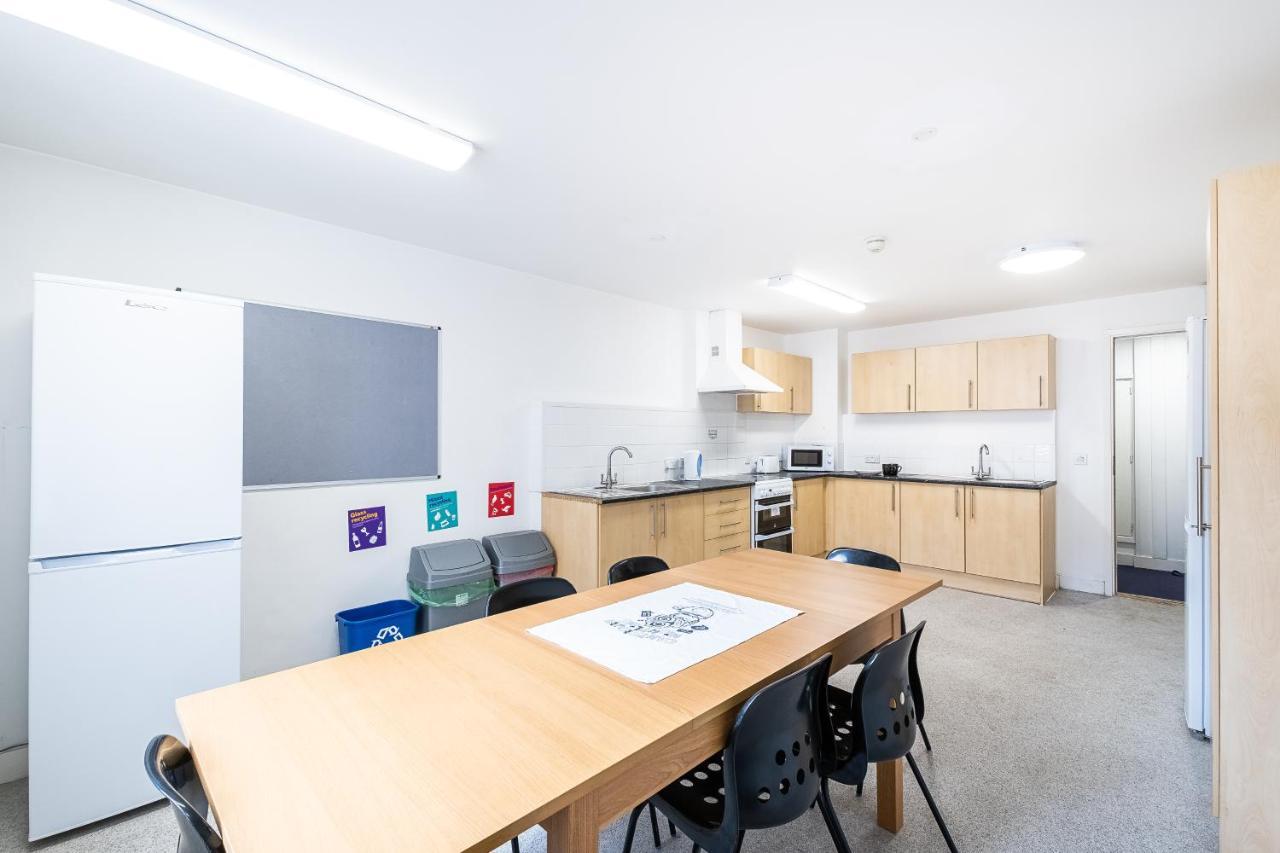 1 Night Free Comfortable Ensuite Rooms, Gillingham - Sk Hoo Buitenkant foto